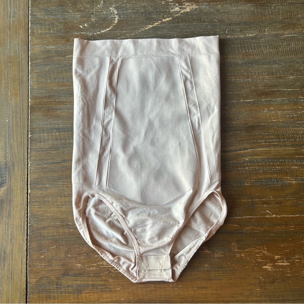 Spanx OnCore High-Waisted Shaping Briefs - Nude - Size Small